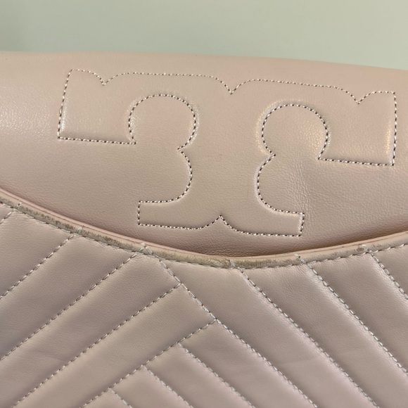 Tory Burch Purse Pink Gold Chain Quilted Leather purse - Picture 3 of 13